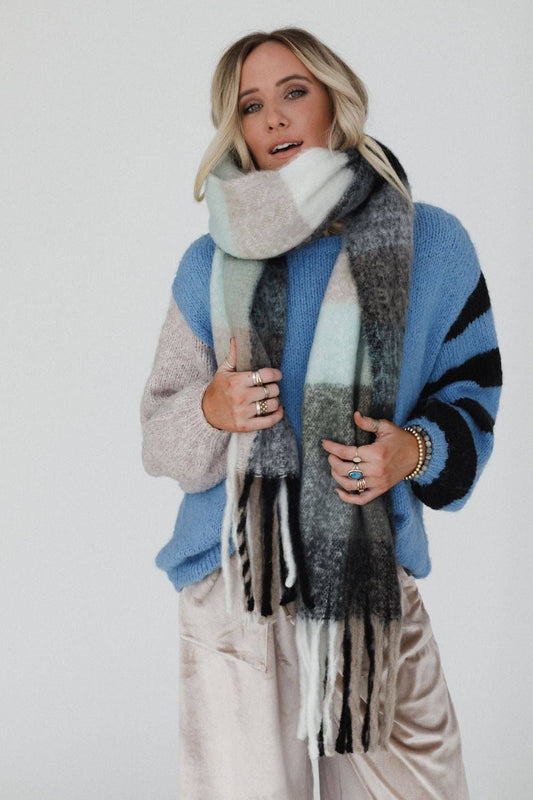 Three Bird Nest - Everest Cozy Plaid Scarf - Blue