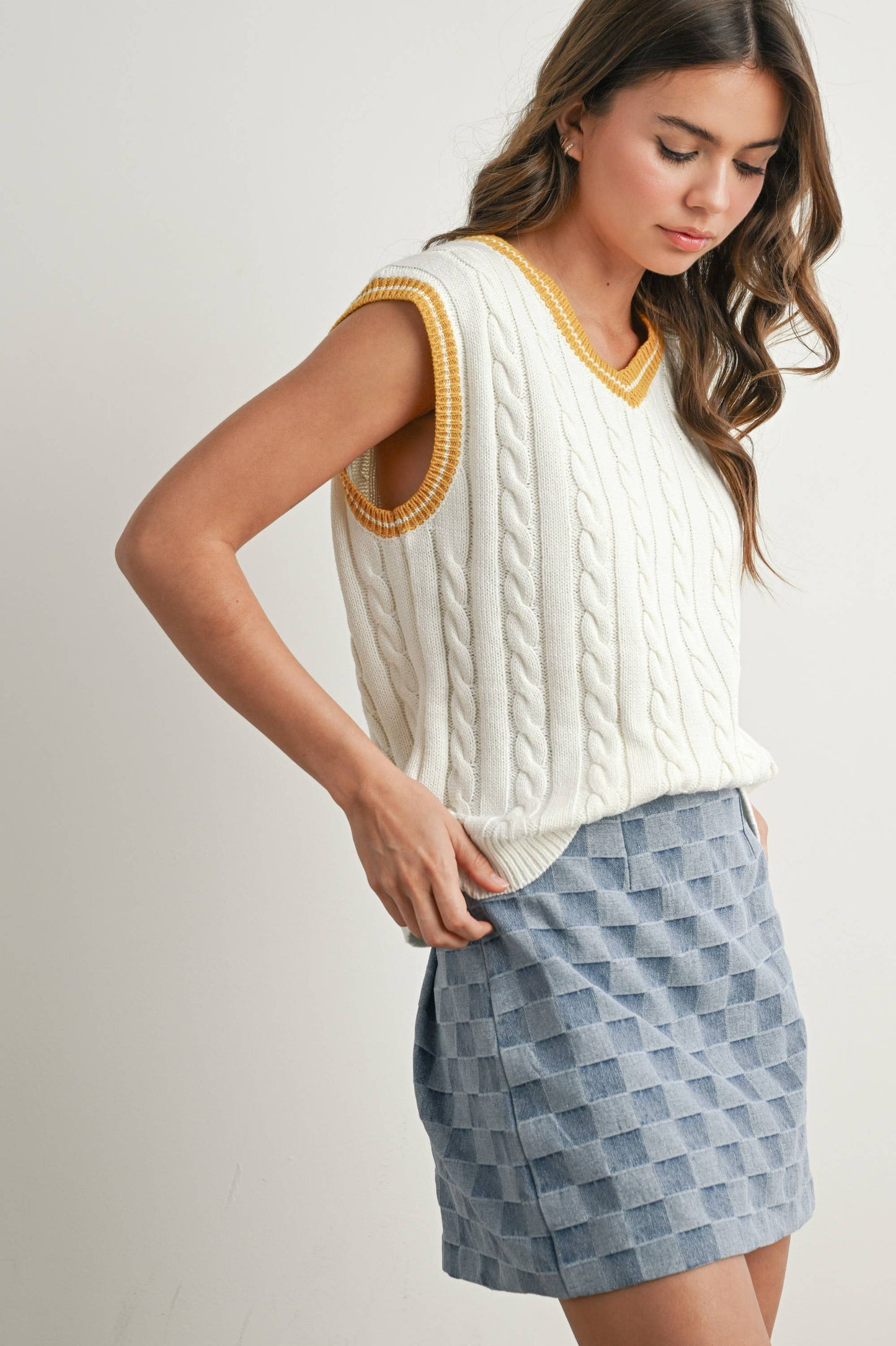 BUTTERMELON - Knitted Sweater Vest - BMW7708