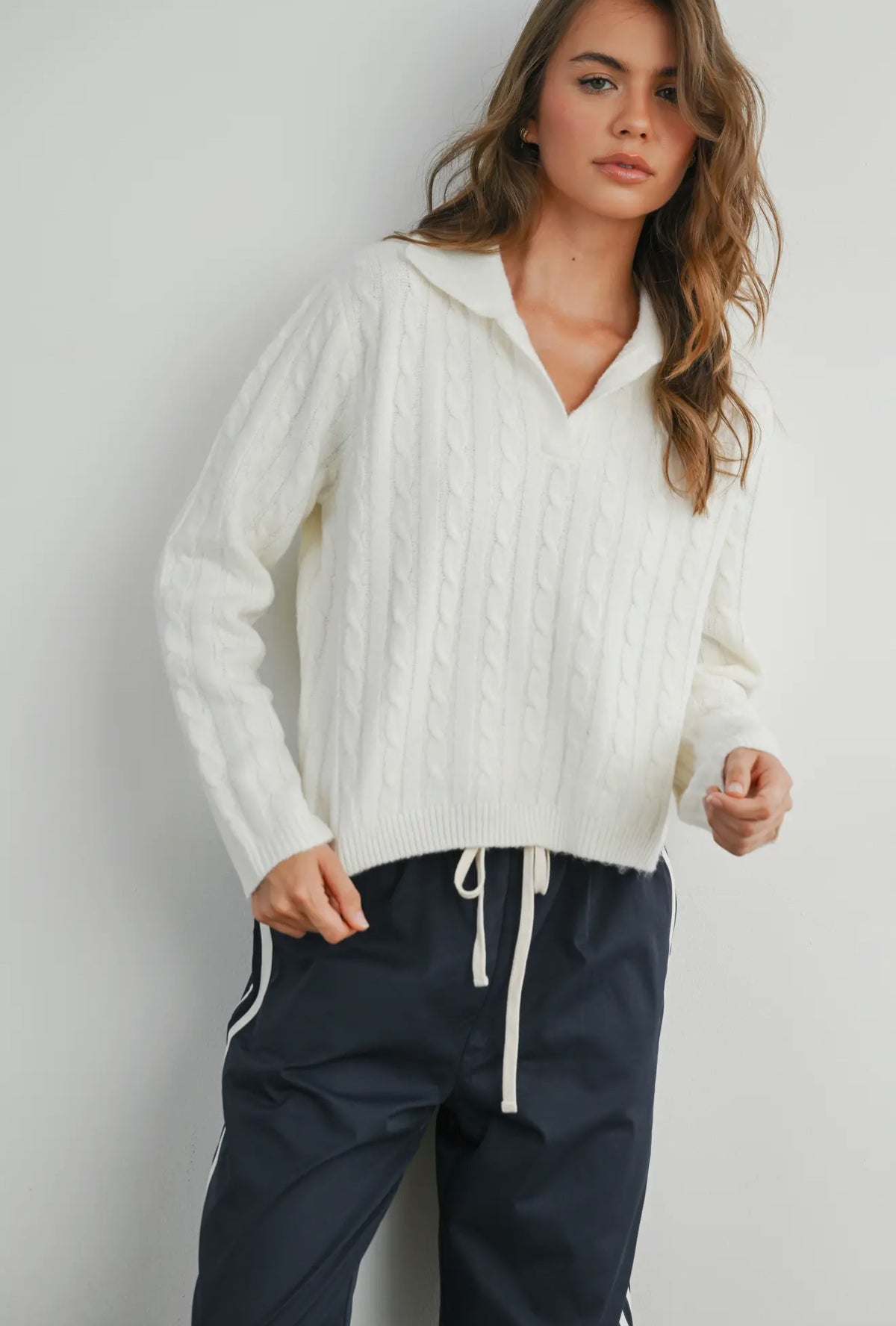 BUTTERMELON - Cable-Knit V-Neck Collared Long Sleeve Top - BMW7981
