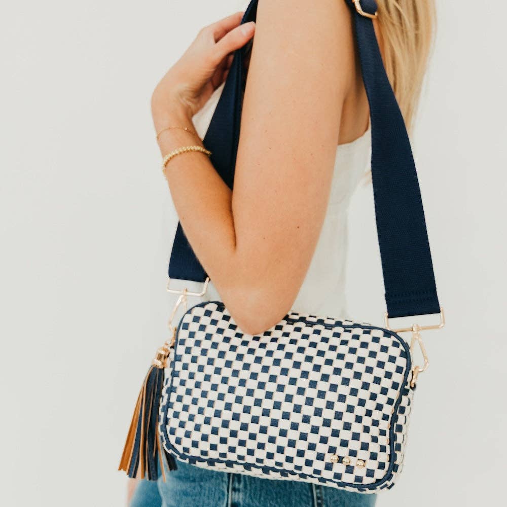 Pretty Simple - Woven Willow Camera Crossbody Bag