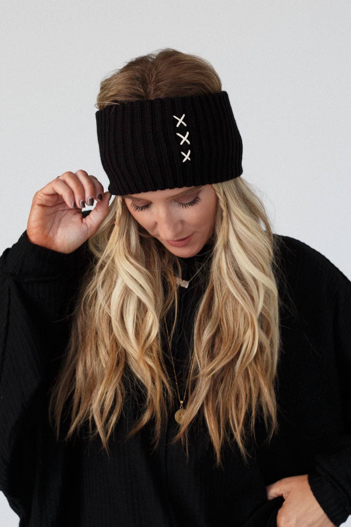 Three Bird Nest - Sadia Embroidered Head Wrap - Black