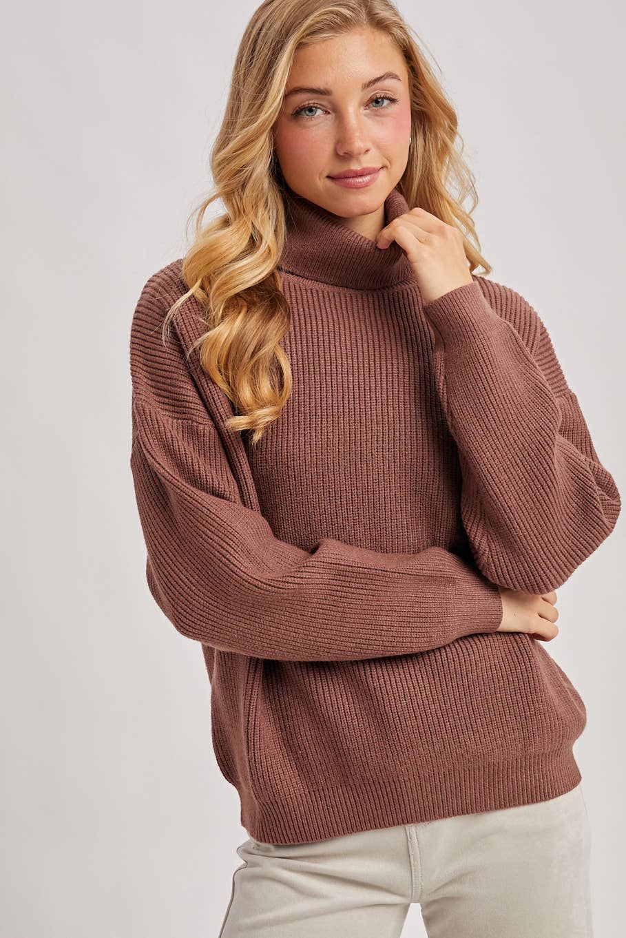 Bluivy - TURTLENECK RIBBED KNIT SWEATER