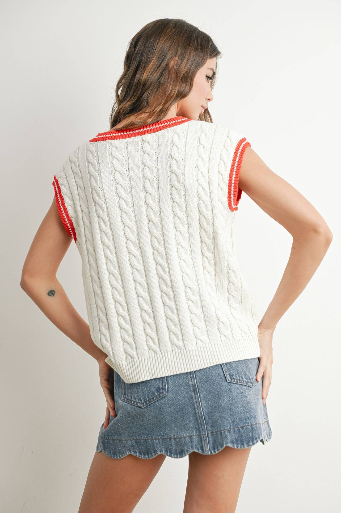 BUTTERMELON - Knitted Sweater Vest - BMW7708