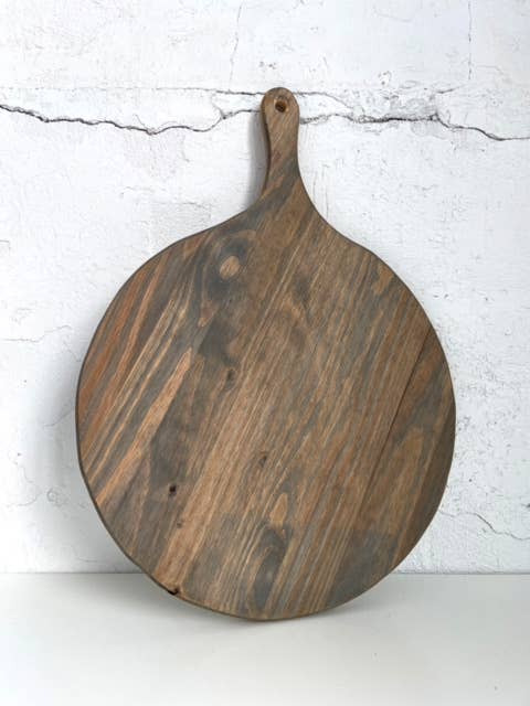 Heartland Designs - Round cutting board w/handle