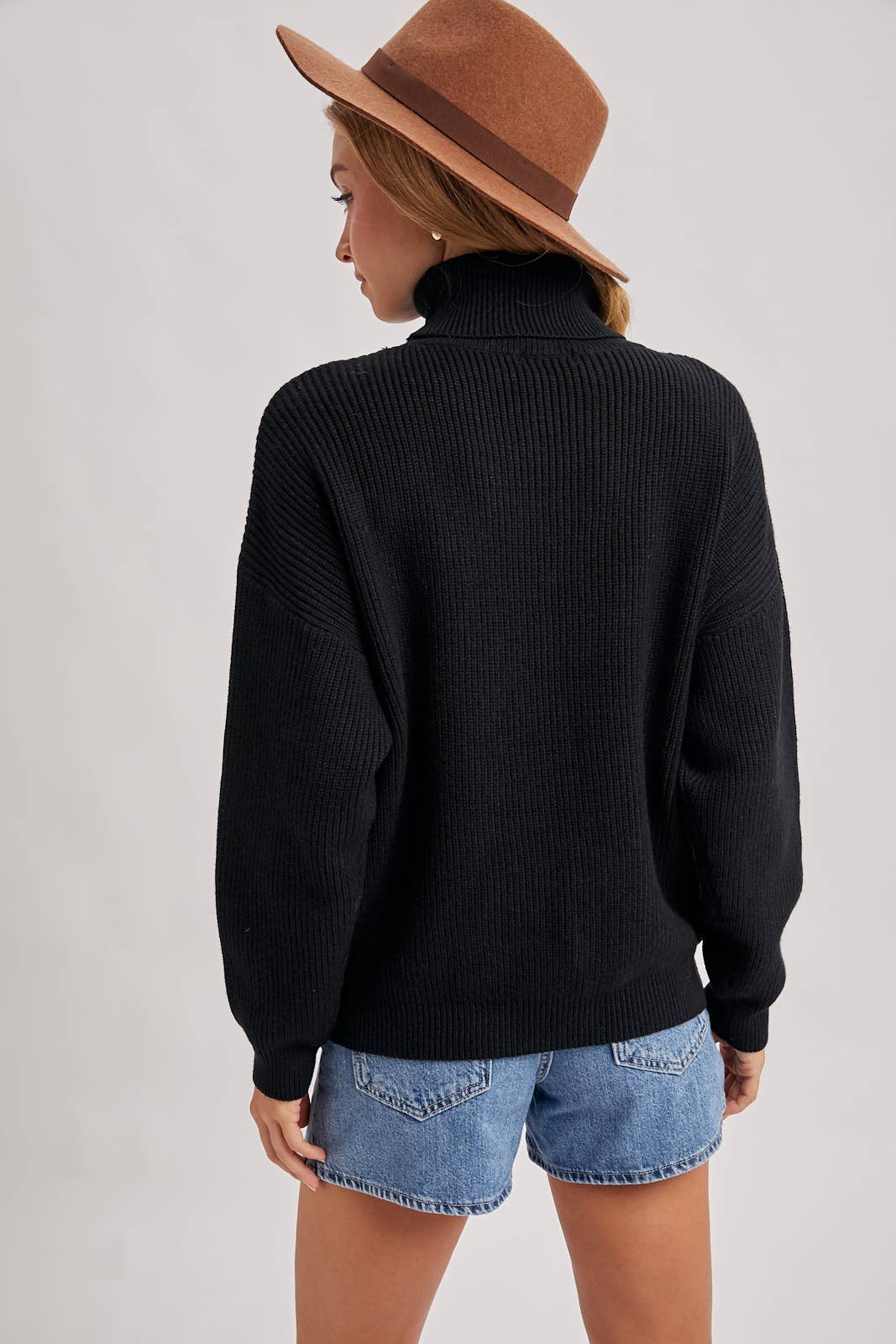Bluivy - TURTLENECK RIBBED KNIT SWEATER