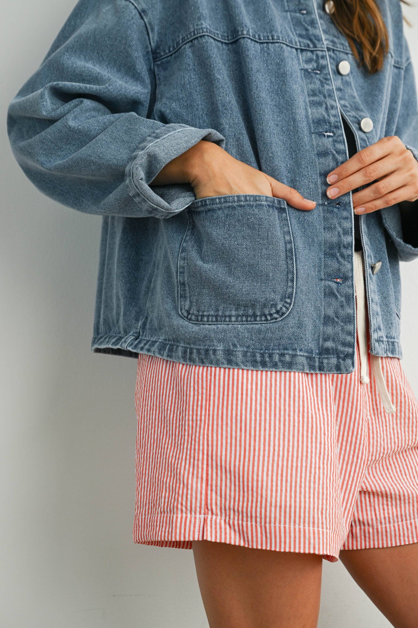BUTTERMELON - Button-Down Jacket with Shirt Collar and Pockets - BMJ7821