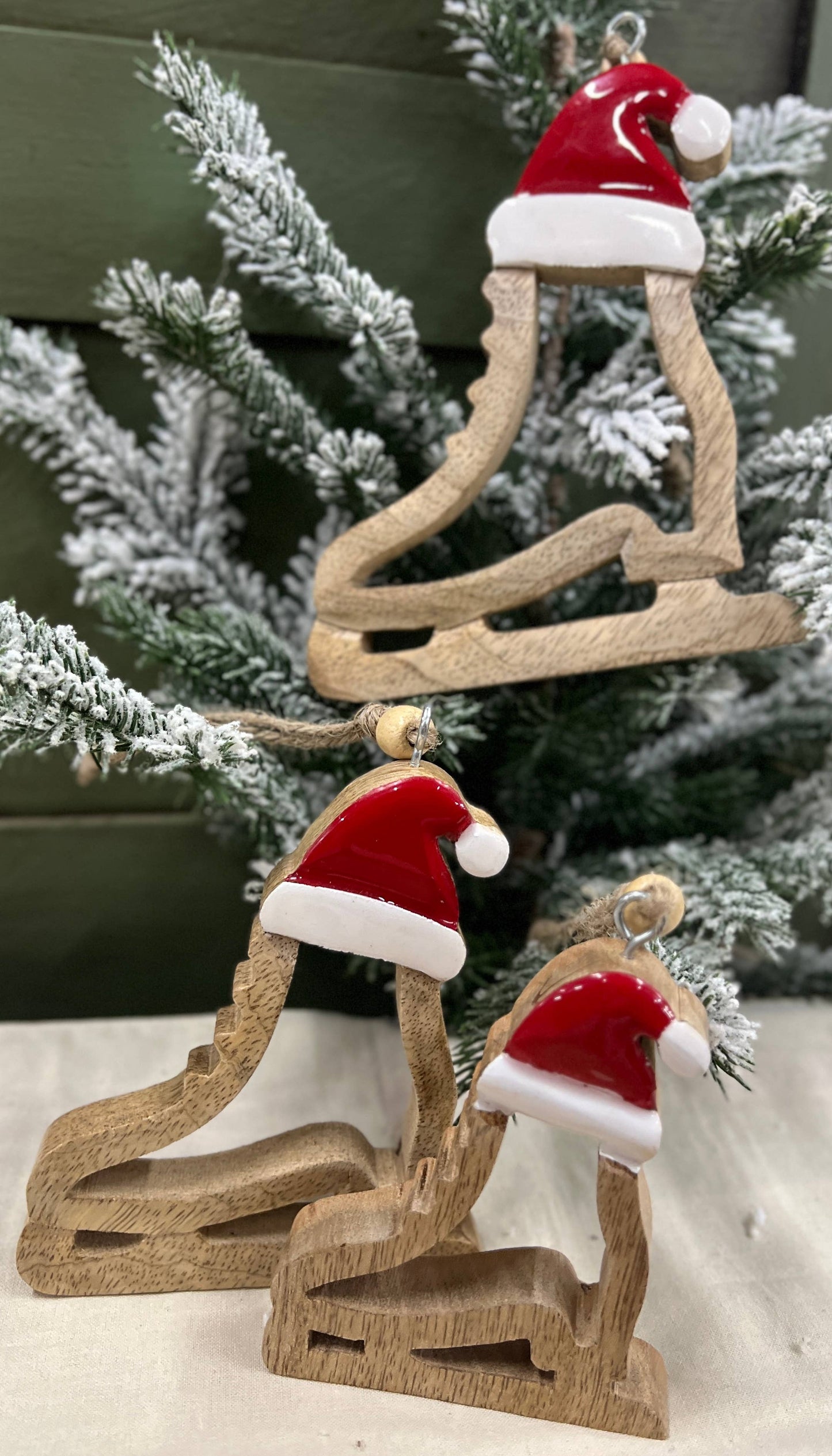 Wholesale Home Decor - Set of 3 Wooden Skate Ornament with Enamel Cap