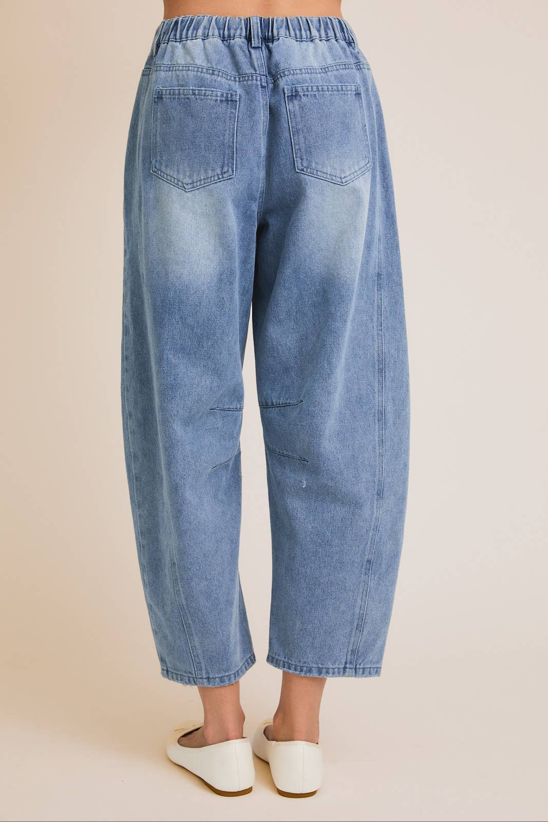 GILLI - DISTRESSED BARREL JEANS