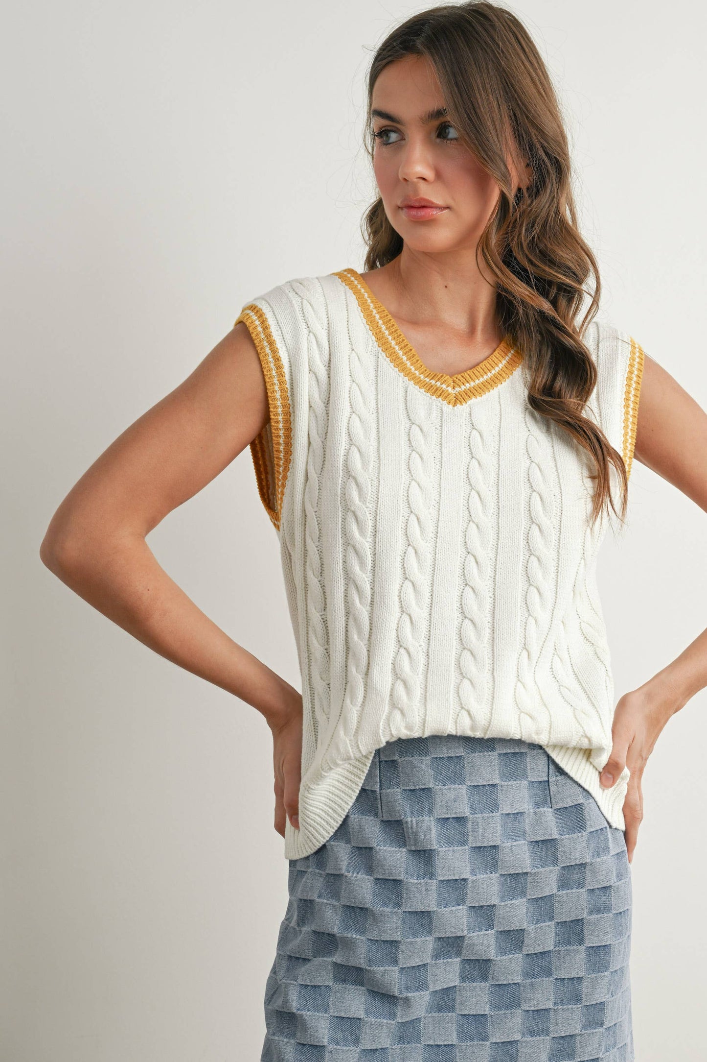 BUTTERMELON - Knitted Sweater Vest - BMW7708