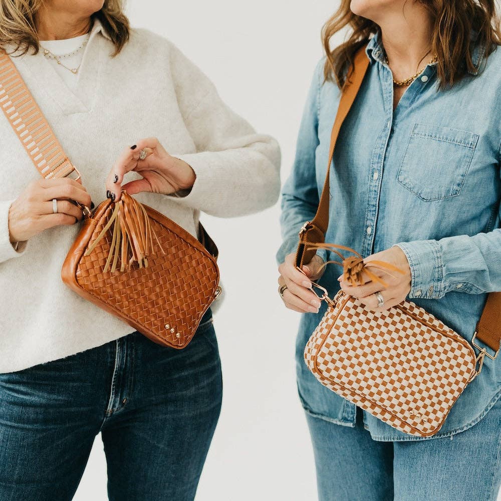 Pretty Simple - Woven Willow Camera Crossbody Bag