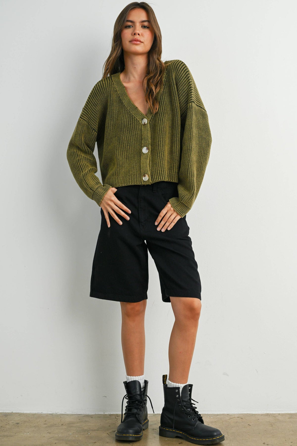 BUTTERMELON - V-Neck Buttoned Ribbed Long Sleeve Cardigan Sweater - BMC7773