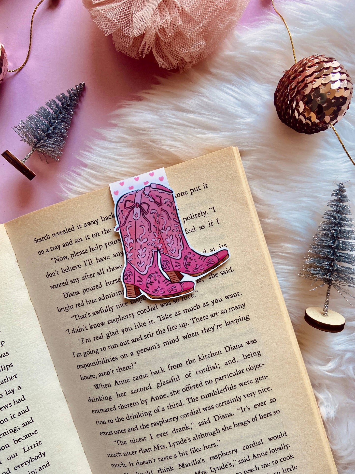 Makerie Day - Pink Bow Boots Magnetic Bookmark