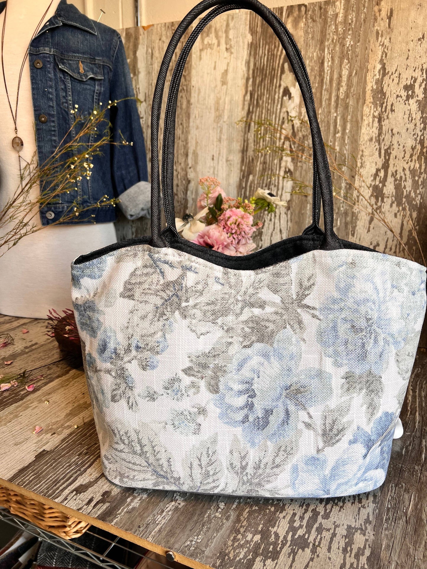 Atenti - Jenny Lolita: USA Made, Handbag with Matching Pouch