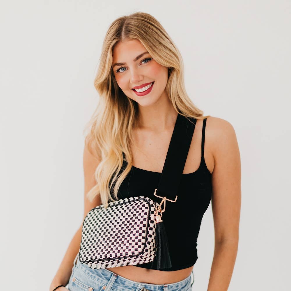 Pretty Simple - Woven Willow Camera Crossbody Bag