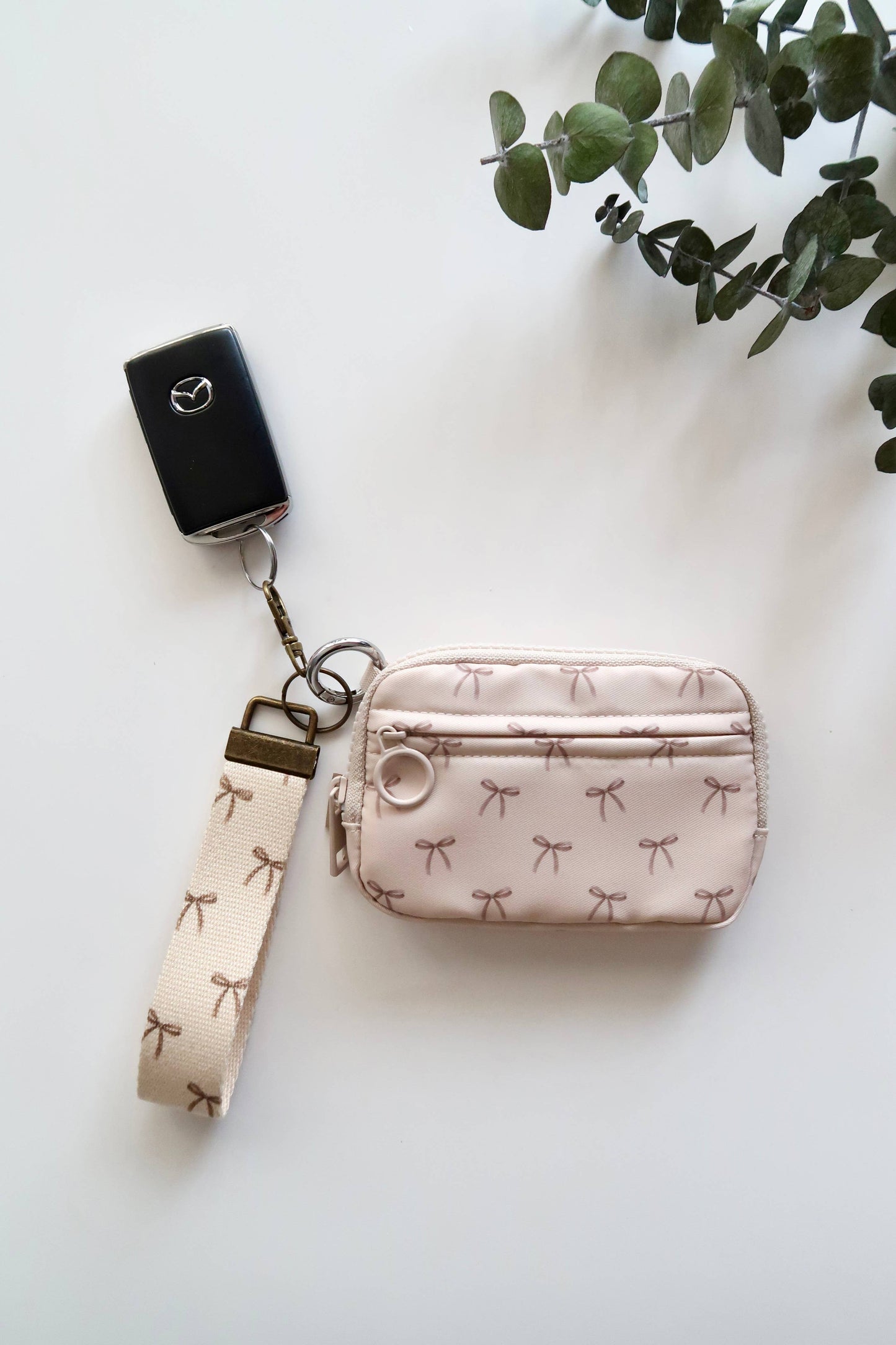 Frederick Family Co. - Bow Keychain Wallet with Wrist Lanyard, Compact Card Holder