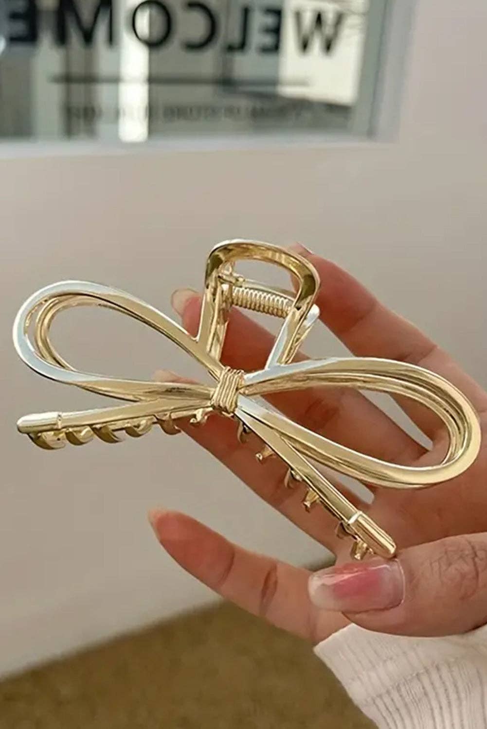 Lovesoft - Gold Bowknot Shape Claw Clip