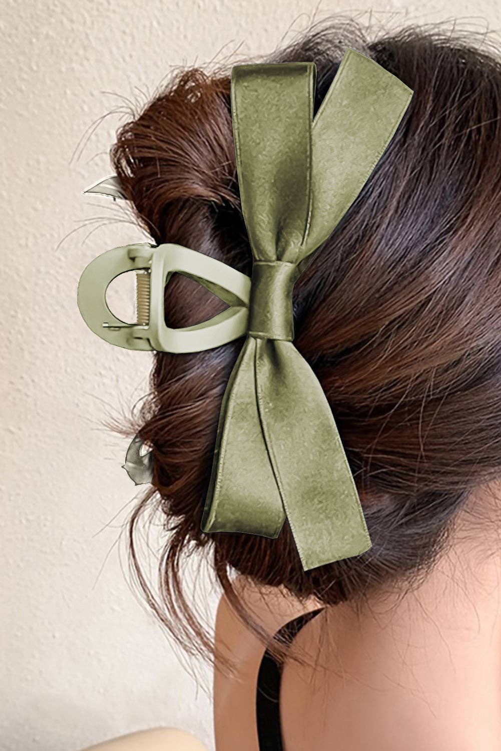 Lovesoft - Solid Color Bow Decor Large Hair Claw Clip